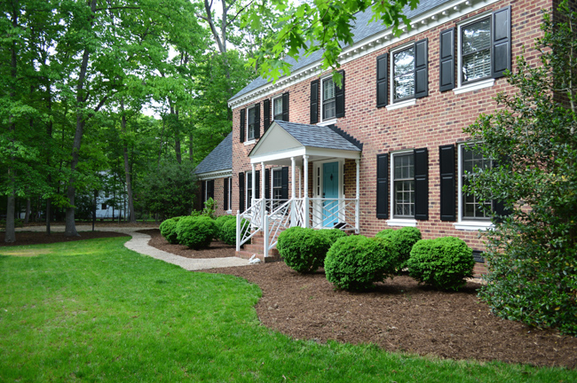 Delivering and Spreading Mulch in Mahwah, NJ